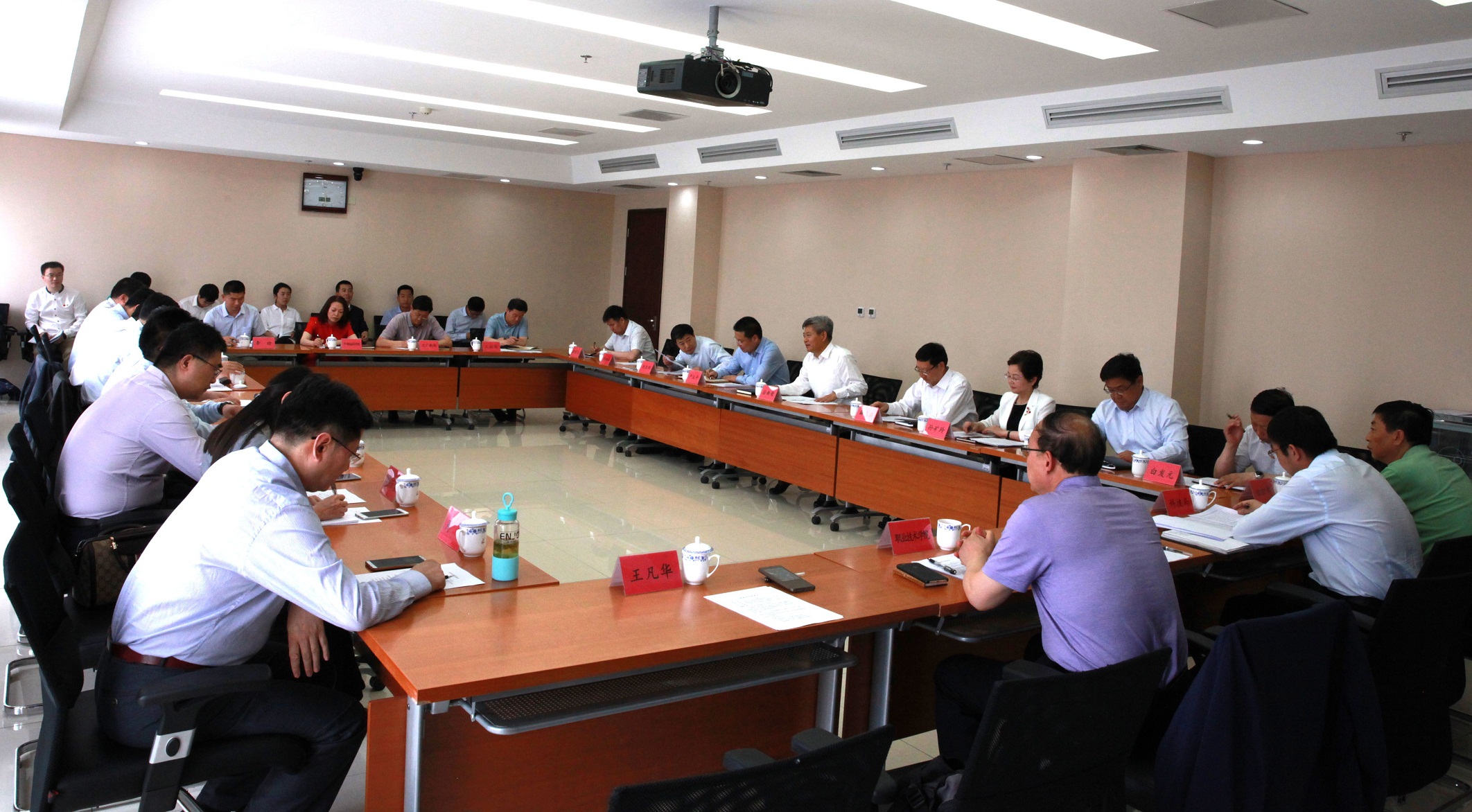 学校领导带队赴延安考察学习